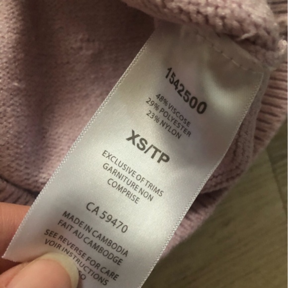 Kendall & Kylie Lightweight Sweater - Picture 6 of 7